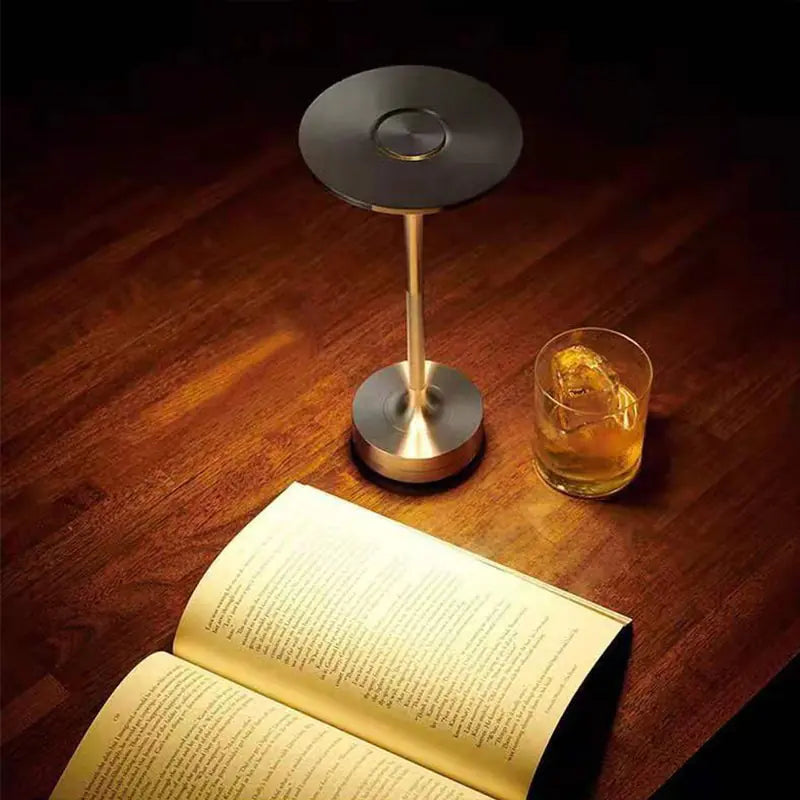 Vintage Touch Charging Desk Lamp